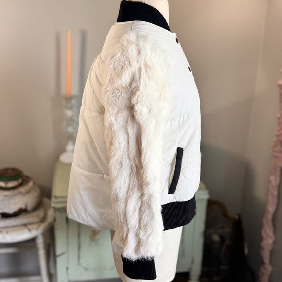 Alexander McQueen Quilted Bomber Jacket w\Genuine Fur Sleeve Detail - Picture 8 of 10